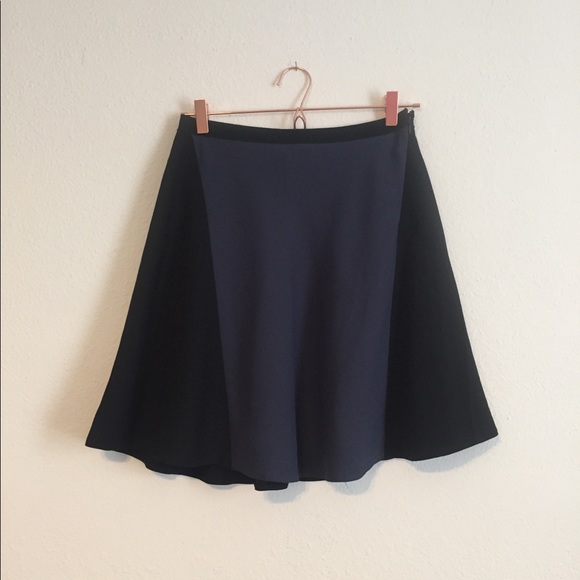 Tahari Dresses & Skirts - Tahari ~ Circle Color Block Skirt ~ Size 8